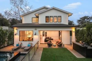 A common house for a residential moving service